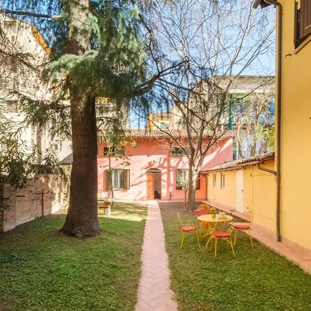 Hotel In Centro Con Giardino - Reste Il Sentiero *