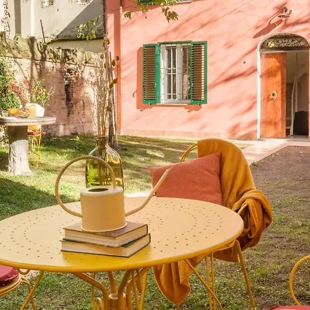 In Centro Con Giardino - Reste Il Sentiero